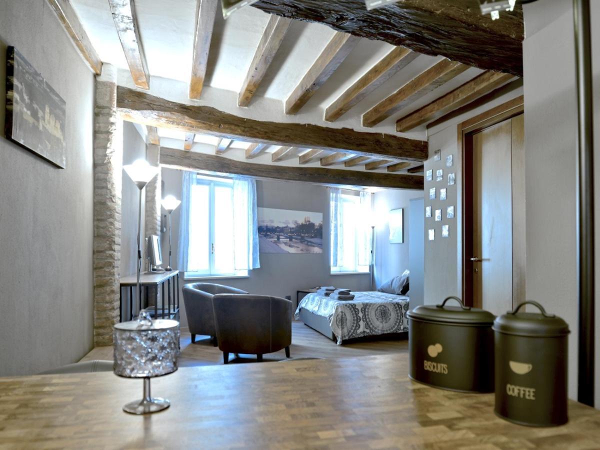 Appartamento Fontana Parma Exteriör bild